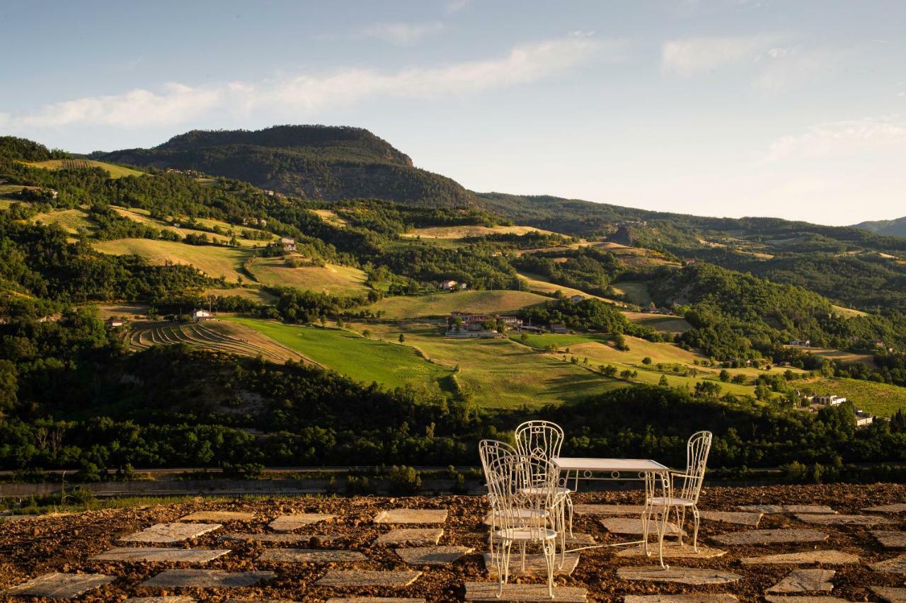 Relais Sant'Ambrogio Villa Bobbio Bagian luar foto